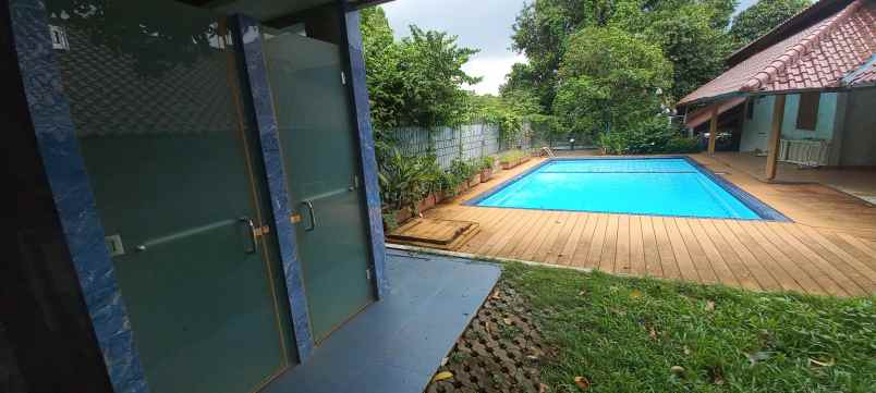 dijual rumah bukit golf pondok indah