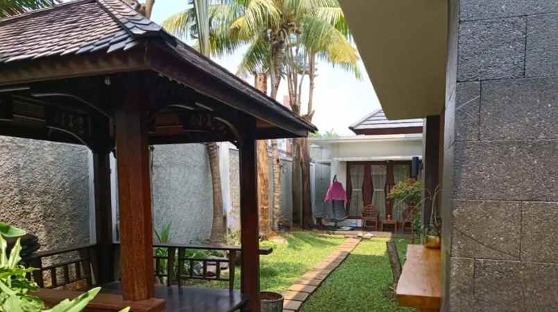 dijual rumah bunga anggrek cipete