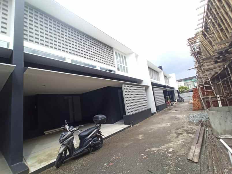 dijual rumah caman kalimalang