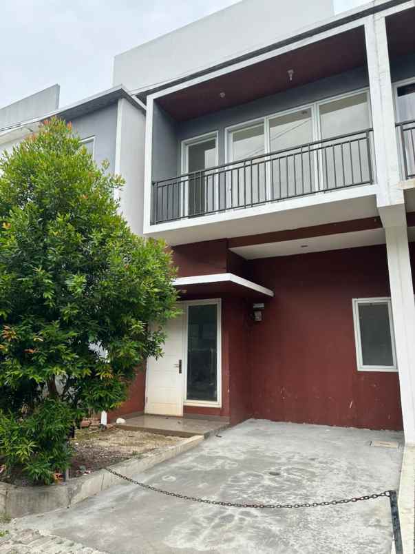 dijual rumah casavera