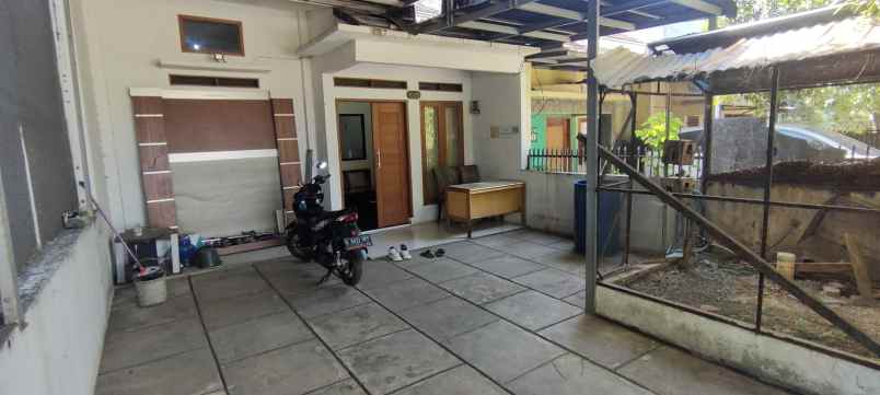 dijual rumah cempaka arum