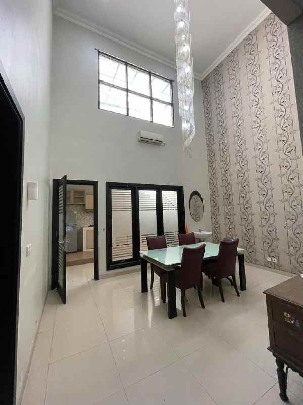 dijual rumah central park ahmad yani