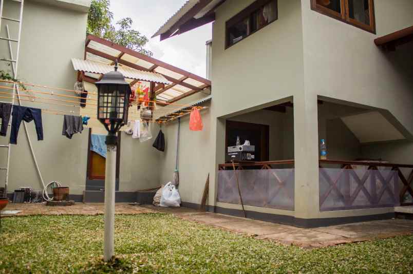 dijual rumah cigadung