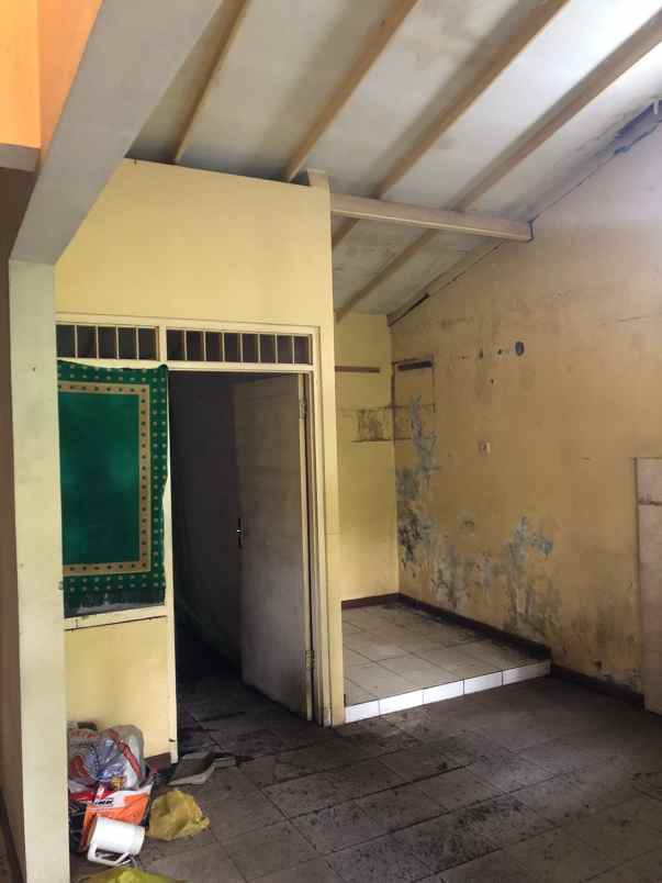 dijual rumah cihanjuang