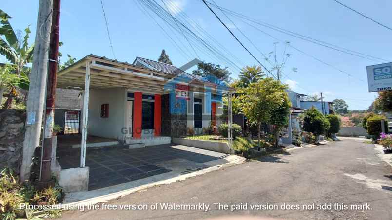 dijual rumah cihanjuang