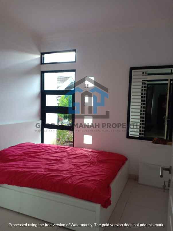 dijual rumah cihanjuang