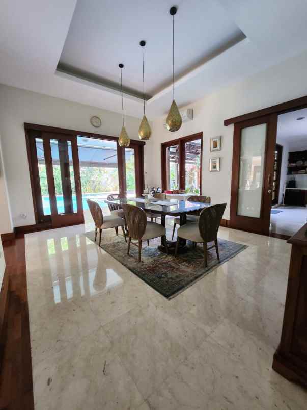 dijual rumah cilandak barat kec