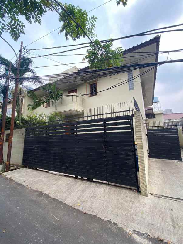 dijual rumah cilandak tengah