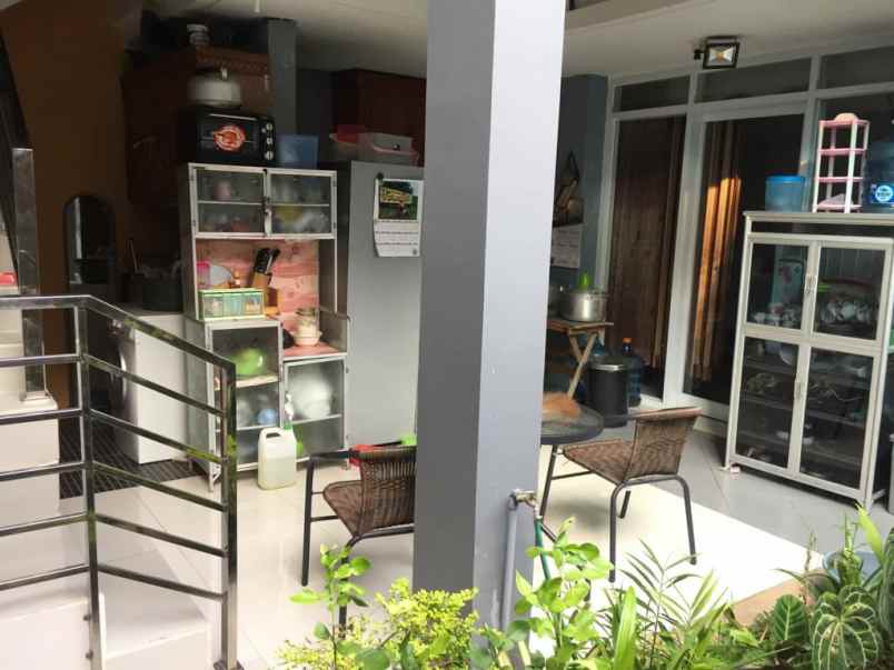 dijual rumah cipageran