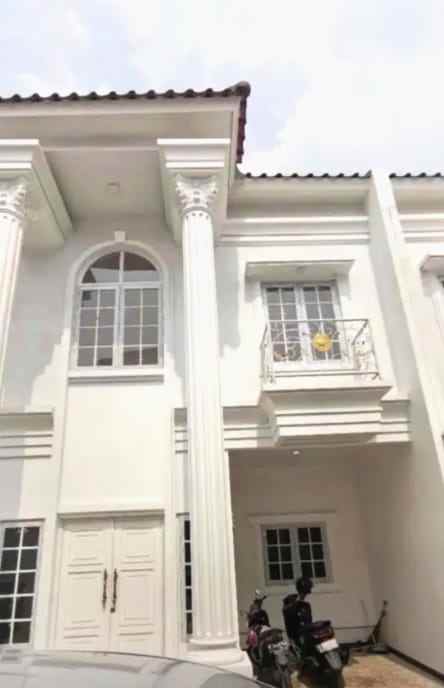 dijual rumah cipayung jakarta timur