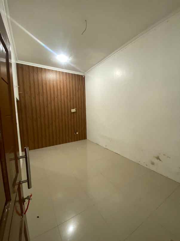 dijual rumah cisaranten kulon