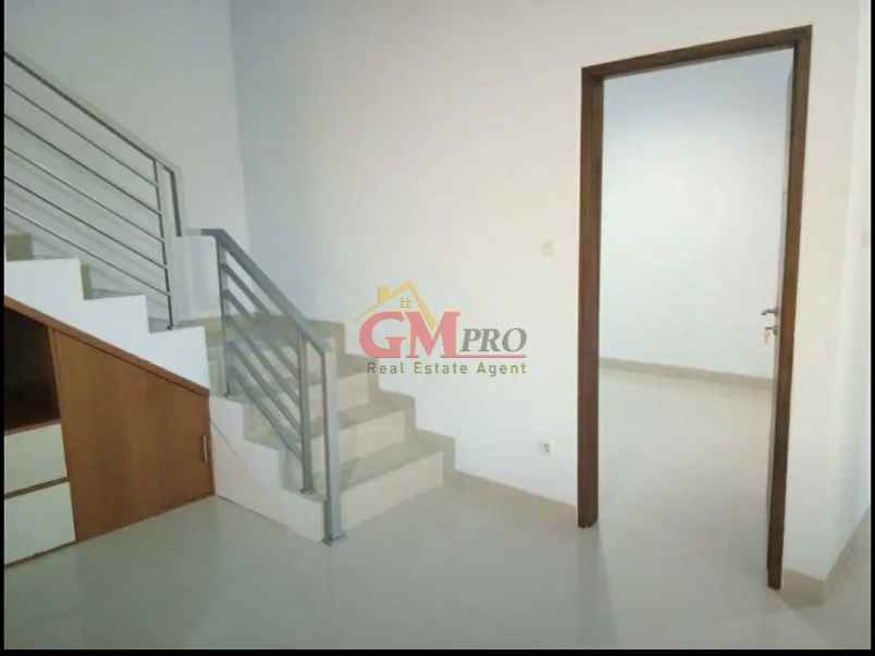 dijual rumah cisitu