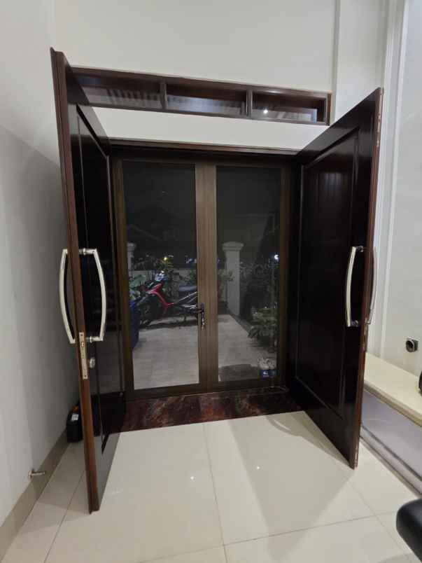 dijual rumah citra 1