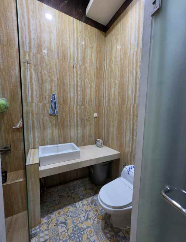 dijual rumah citra 1