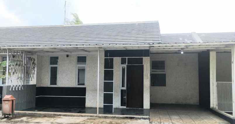 dijual rumah ciwastra