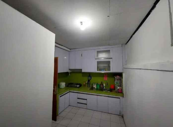 dijual rumah cluster lucky estate