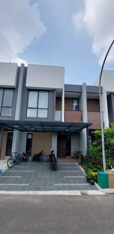 dijual rumah cluster magenta