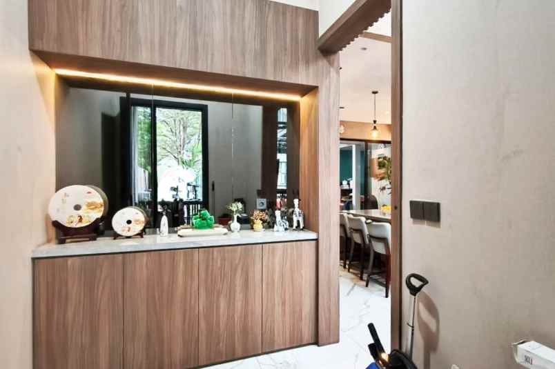 dijual rumah cluster matana asya jakrta