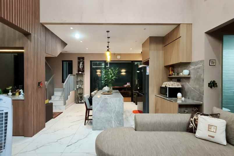 dijual rumah cluster matana asya jakrta