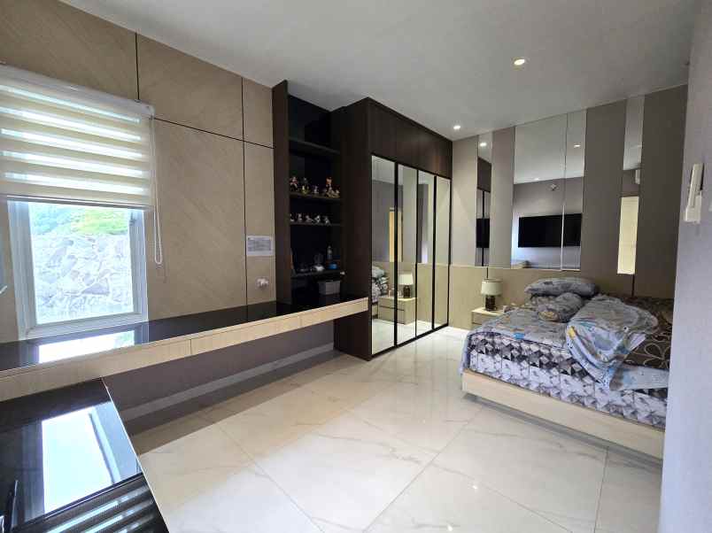 dijual rumah cluster regina metland cakung