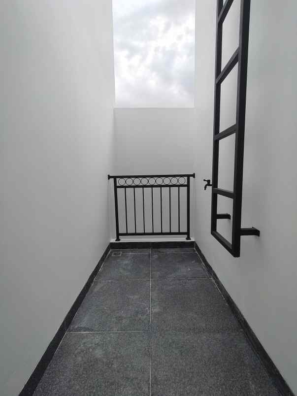 dijual rumah condet jakarta timur