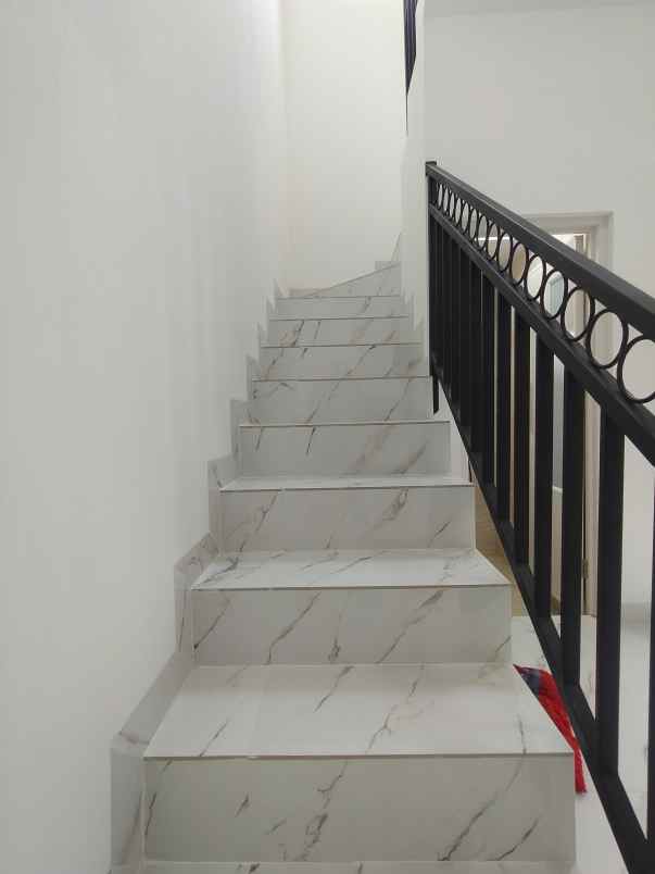 dijual rumah condet jakarta timur