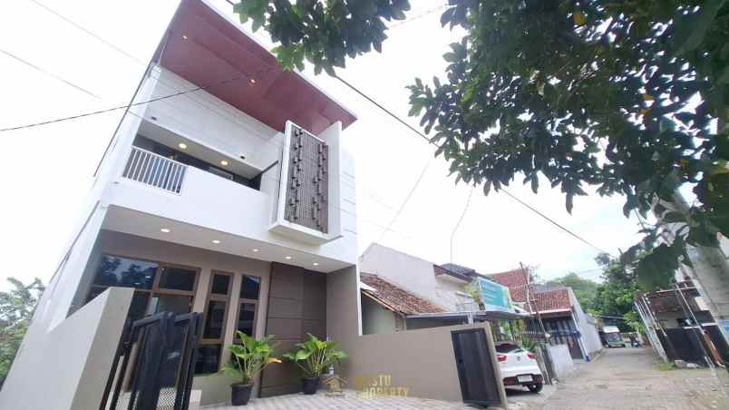 dijual rumah condongcatur depok sleman