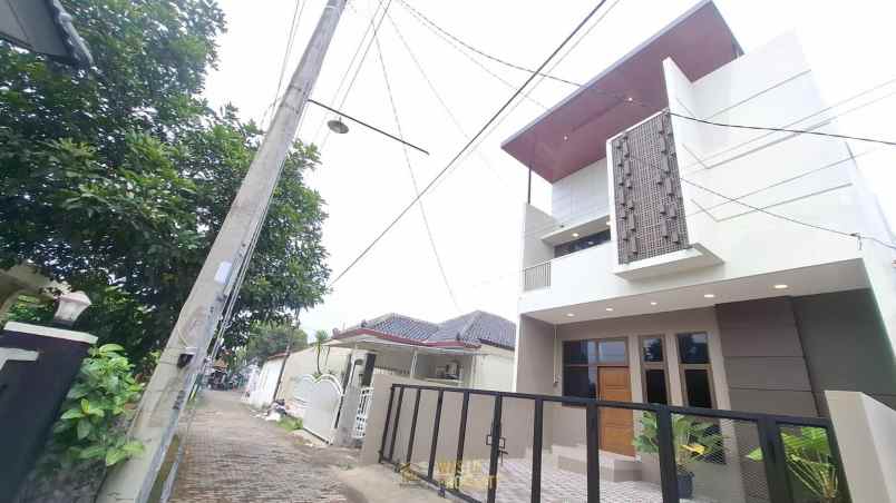dijual rumah condongcatur depok sleman