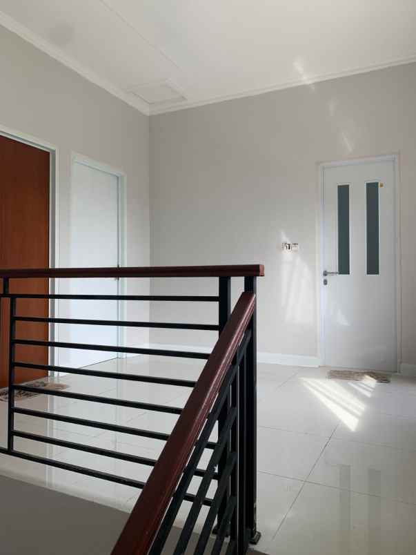 dijual rumah d alikha residence