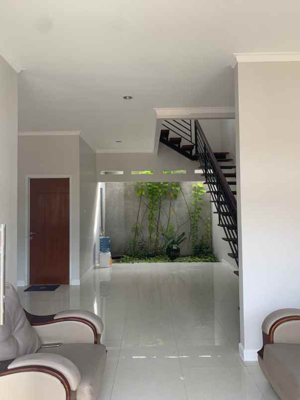 dijual rumah d alikha residence