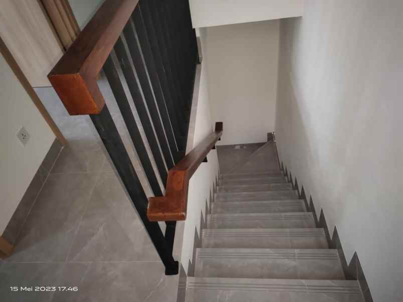 dijual rumah daisan lavon cikupa tangerang