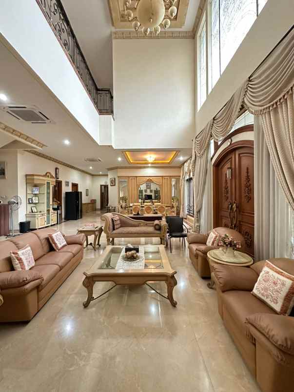 dijual rumah dalam komplek aman 24 jam di pulomas