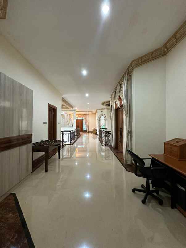 dijual rumah dalam komplek aman 24 jam di pulomas