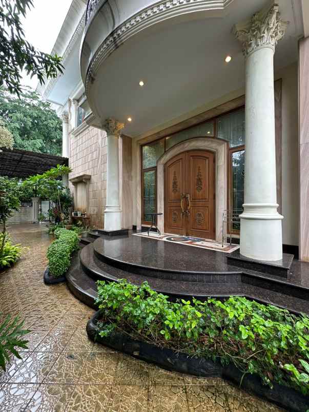 dijual rumah dalam komplek aman 24 jam di pulomas