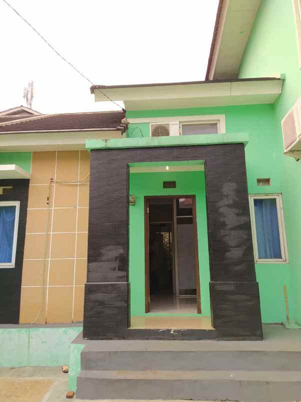 dijual rumah dalam perumahan maharaja depok bbs banjir