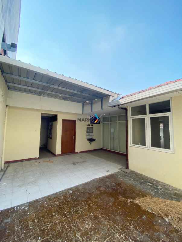 dijual rumah darmo harapan utara