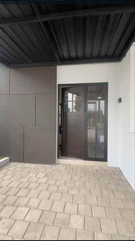 dijual rumah de naila park