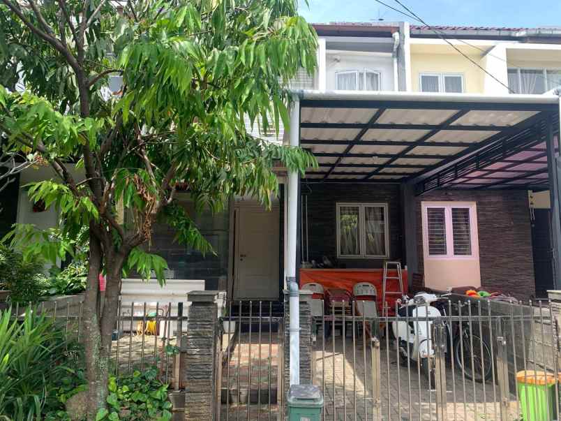 dijual rumah debotanica cimahpar jl