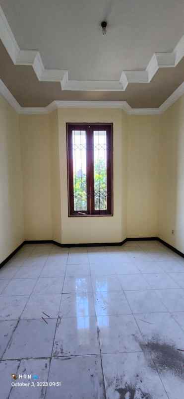 dijual rumah dharmahusada