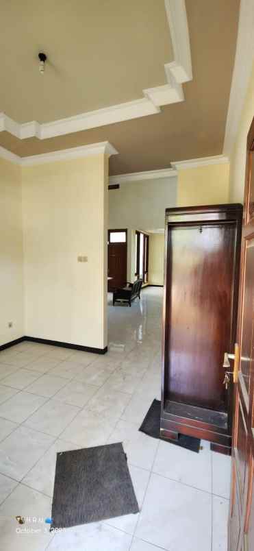 dijual rumah dharmahusada