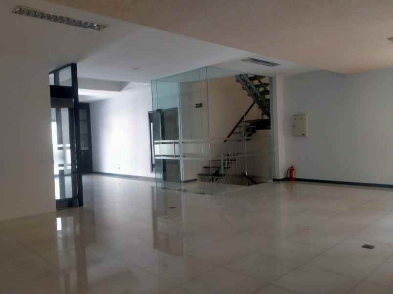 dijual rumah dharmahusada indah