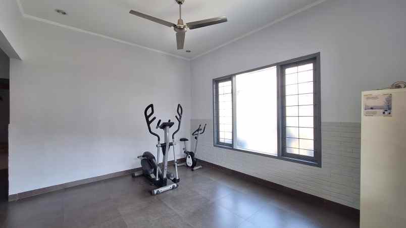 dijual rumah di area tebet