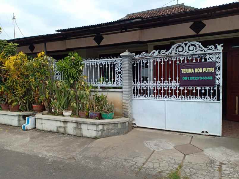 dijual rumah di bandulan viii d 537 kec sukun