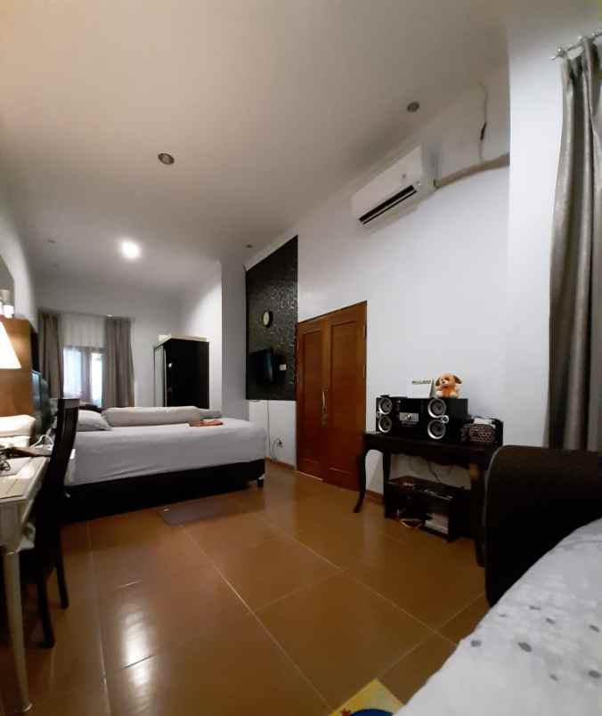 dijual rumah di jalan pakel sumber solo