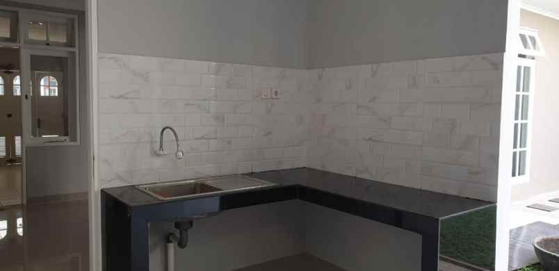 dijual rumah di legenda wisata cibubur