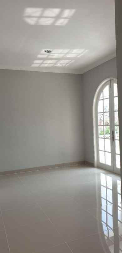 dijual rumah di legenda wisata cibubur