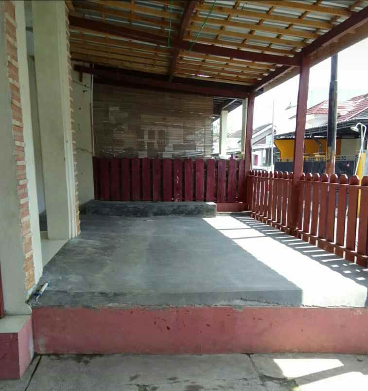 dijual rumah di perumahan satria bukit permata blok f4