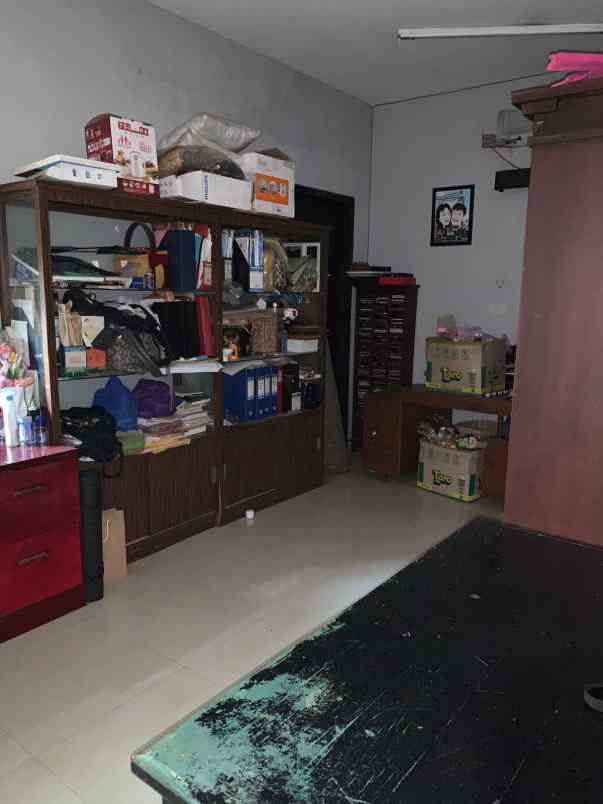 dijual rumah di tebrt timur dalam jakarta selatan