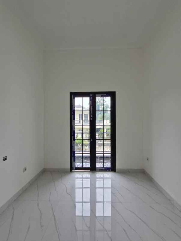 dijual rumah duren sawit jaktim