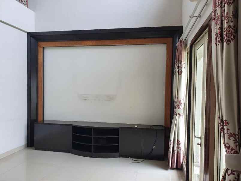 dijual rumah emerald mansion lippo cikarang